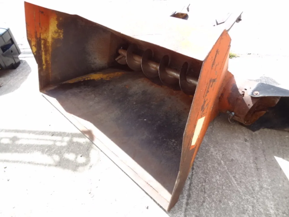 2 Metre Root Chopping Bucket - Image 4