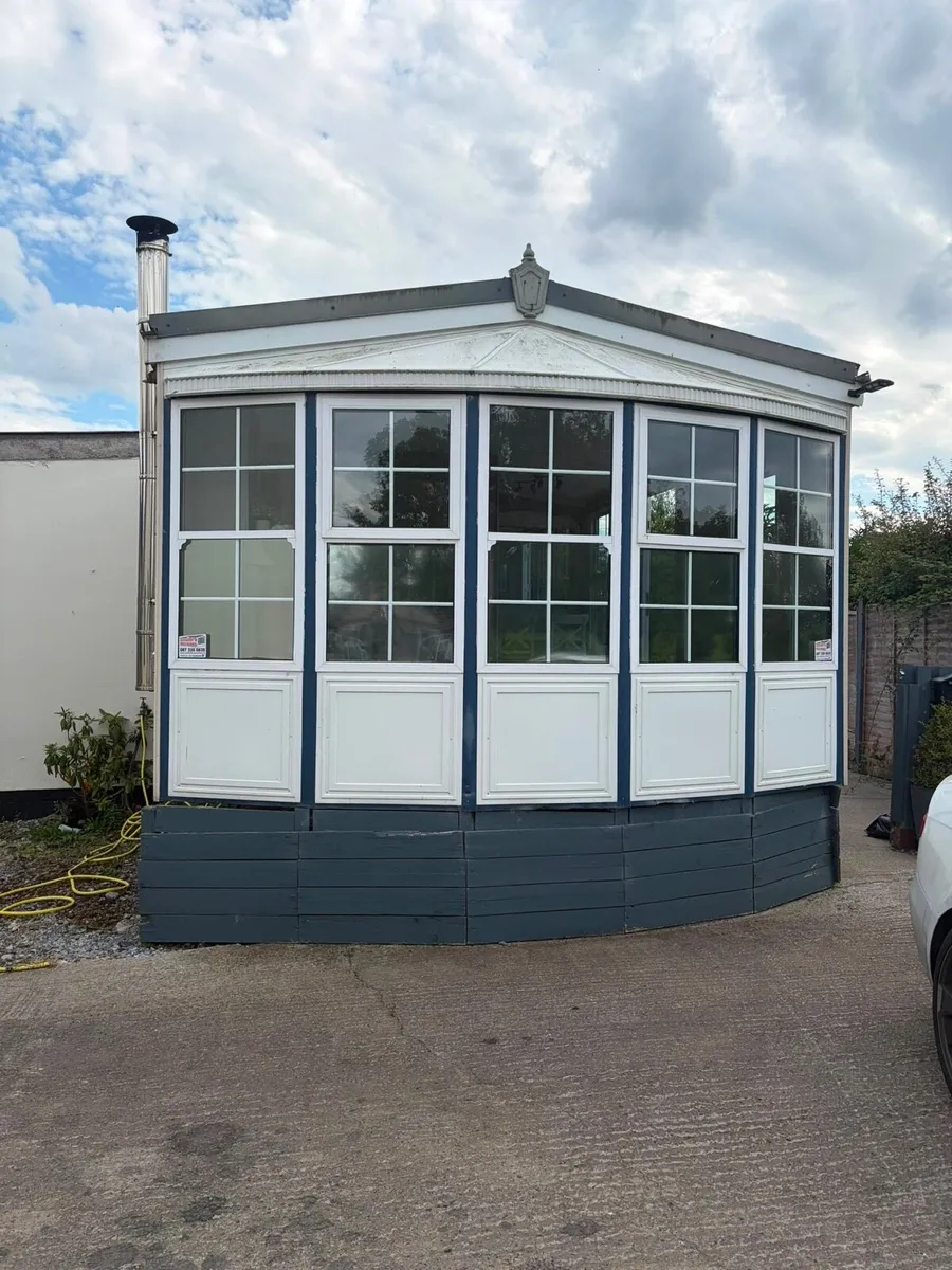 Mobile home - Image 1