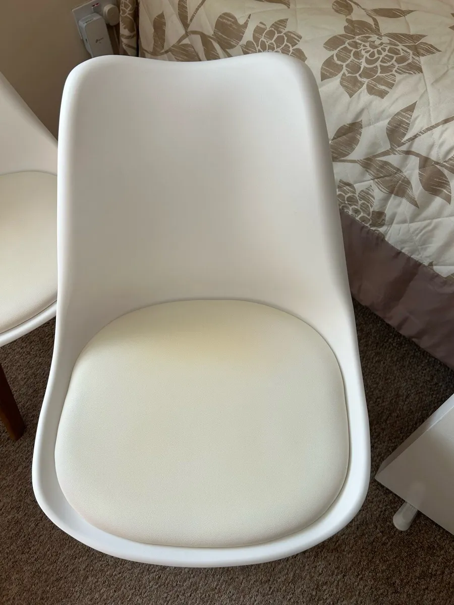4 Kitchen Chairs – Good Condition - Image 3