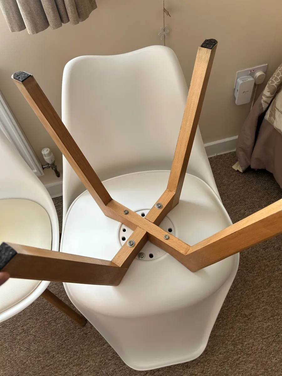 4 Kitchen Chairs – Good Condition - Image 4