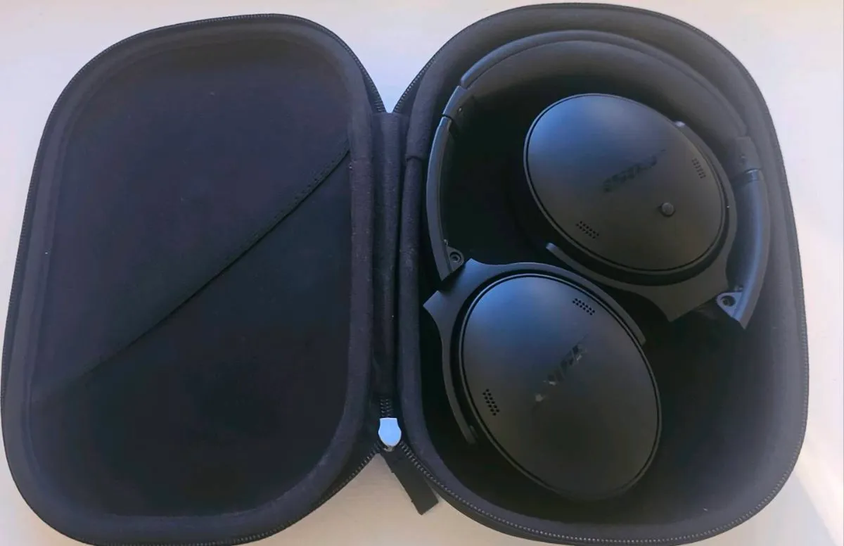 Bose Headphone - Image 3