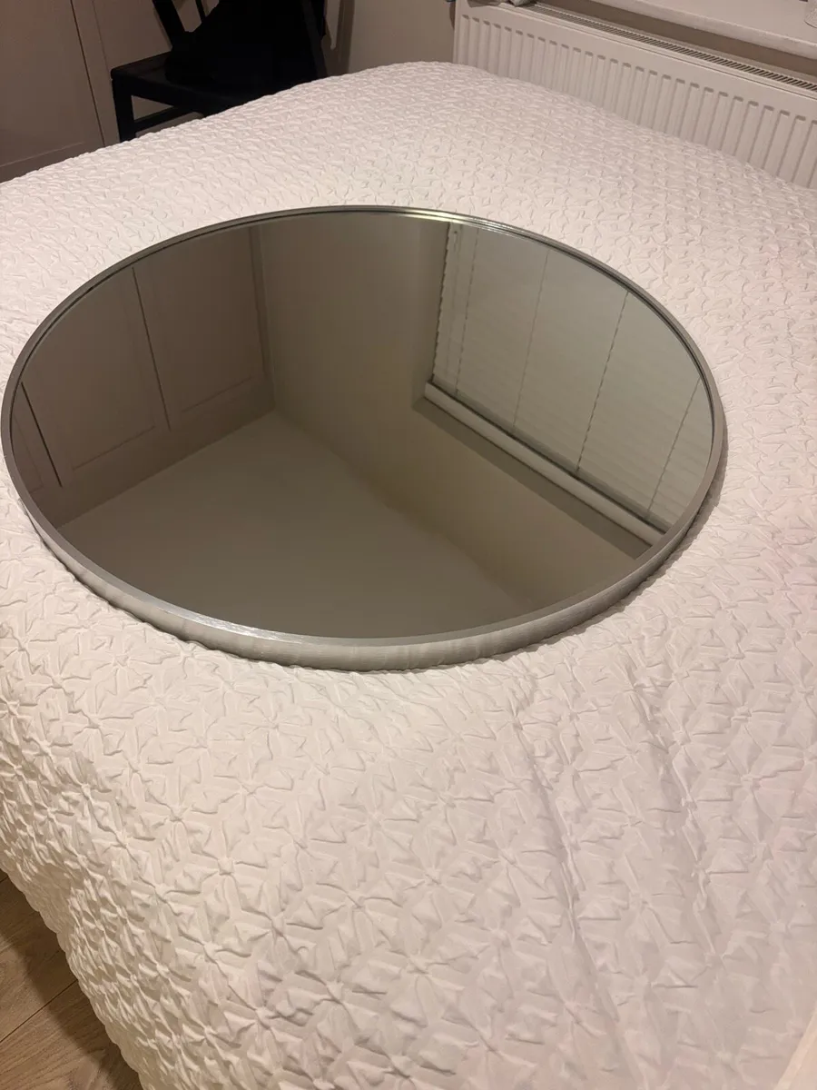 Round mirror - Image 1