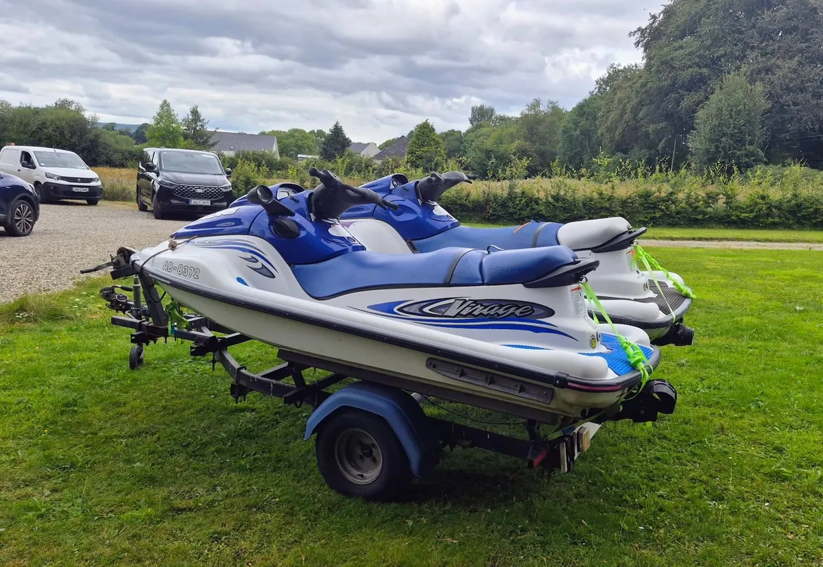2 jet skis + trailer (free banana boat) - Image 3