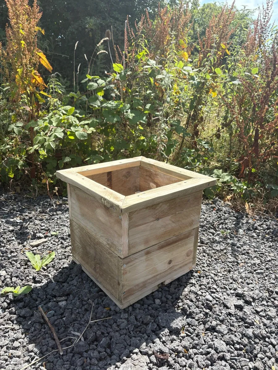 Wooden flower boxes - Image 3