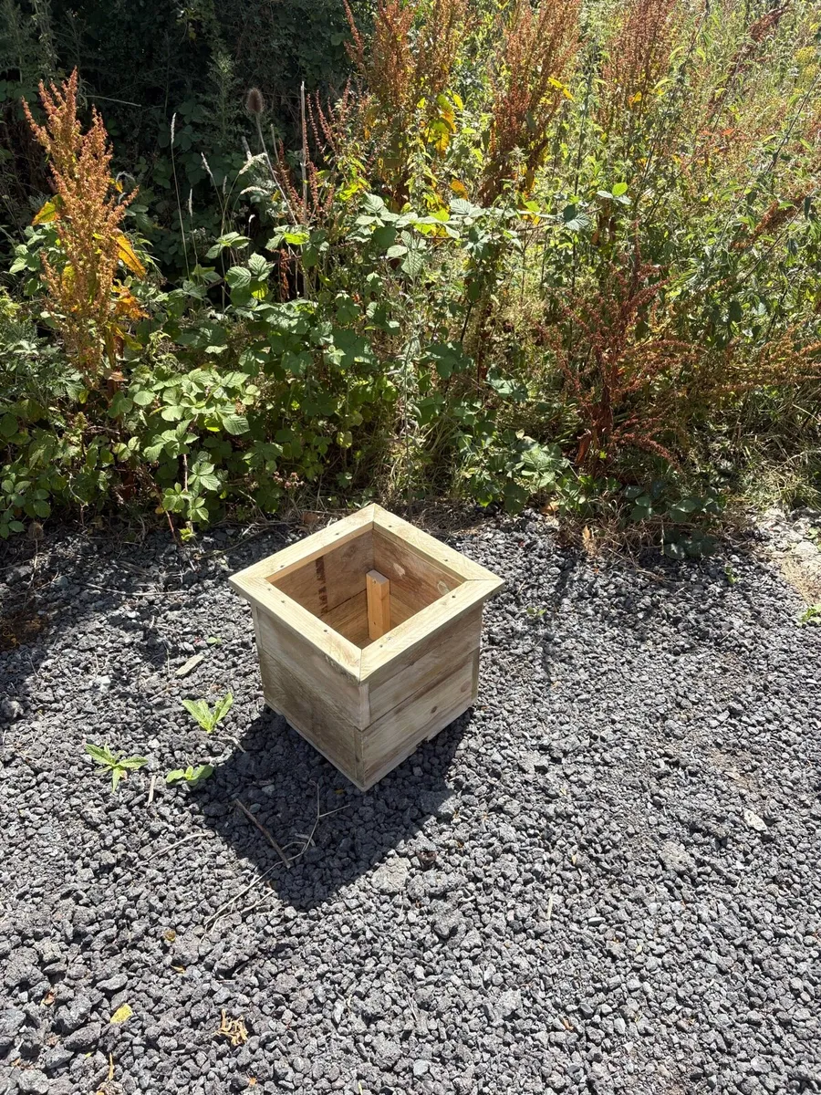 Wooden flower boxes - Image 4