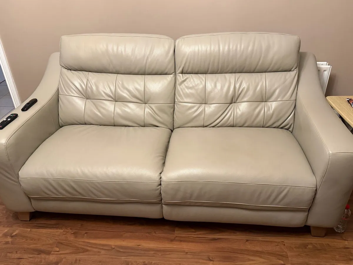 Leather suite - Image 2