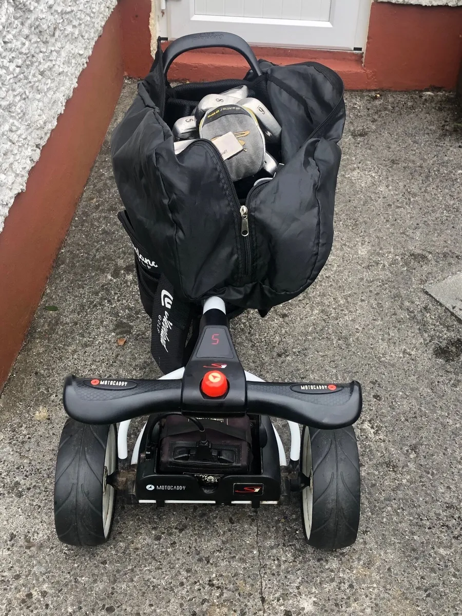 Electric Golf trolley. - Image 1