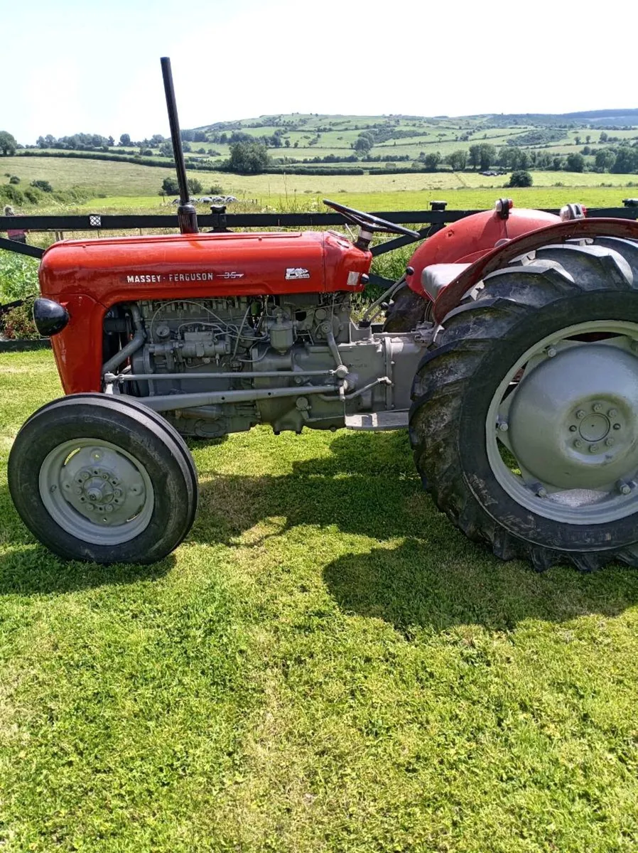Vintage Tractor - Image 3