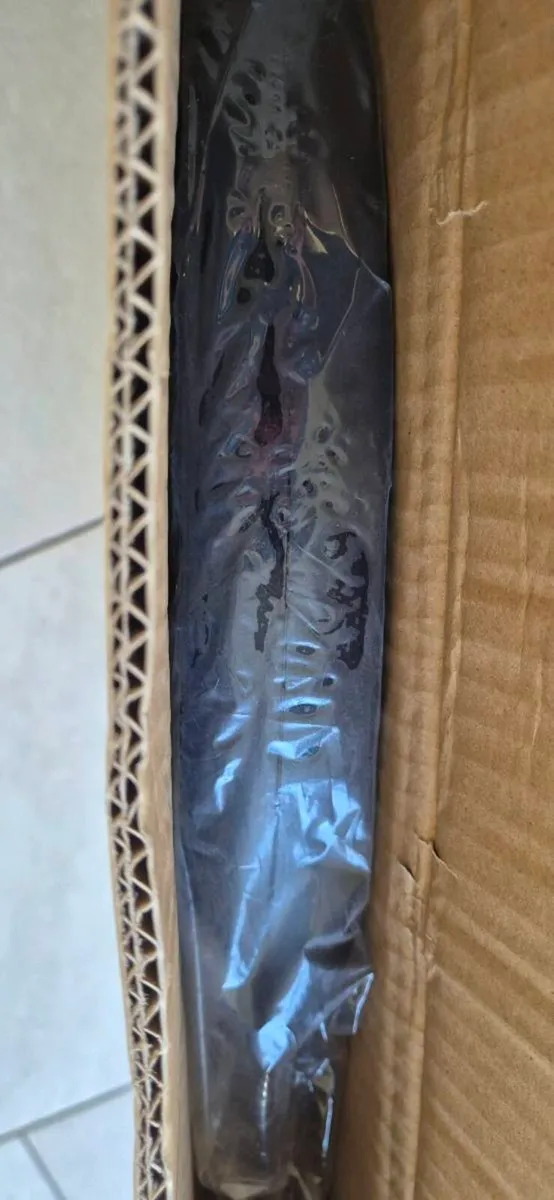 Brand new 2x20kilo olympic tri grip plates - Image 2