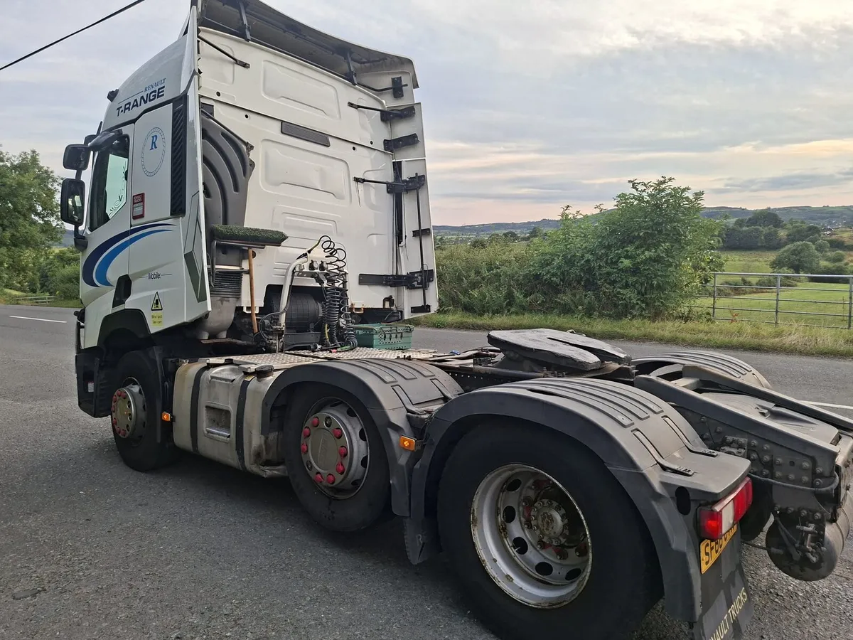 Renault T Cab 480 - Image 3
