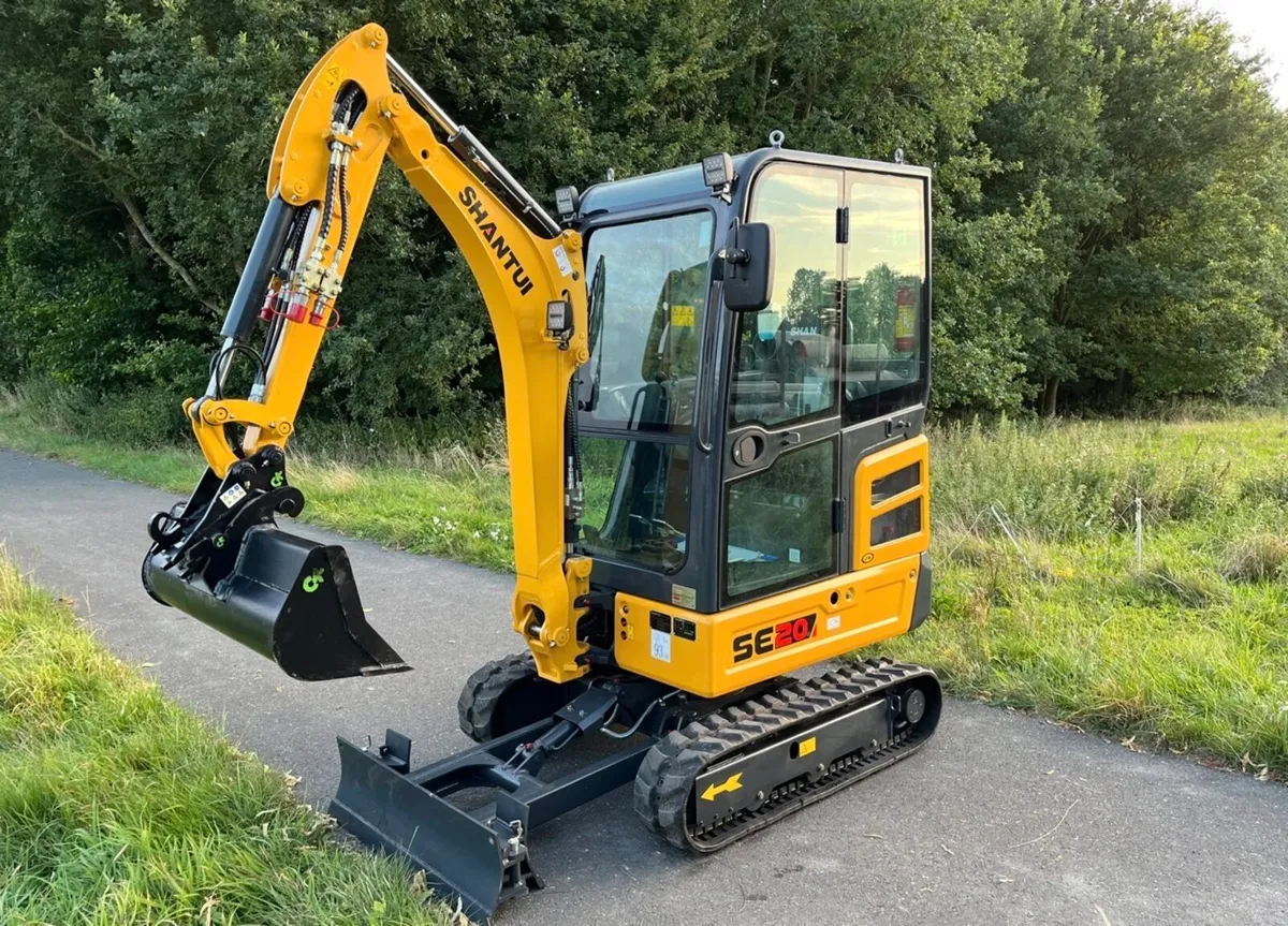 Mini Digger Self drive HIRE - Image 2