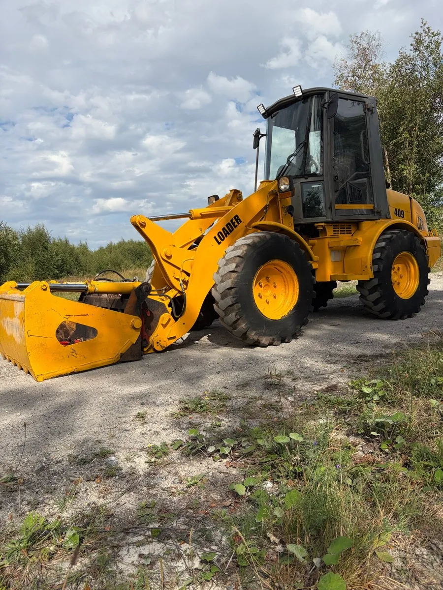 JCB 409 LOADER WITH SHEER GRAB - Image 1