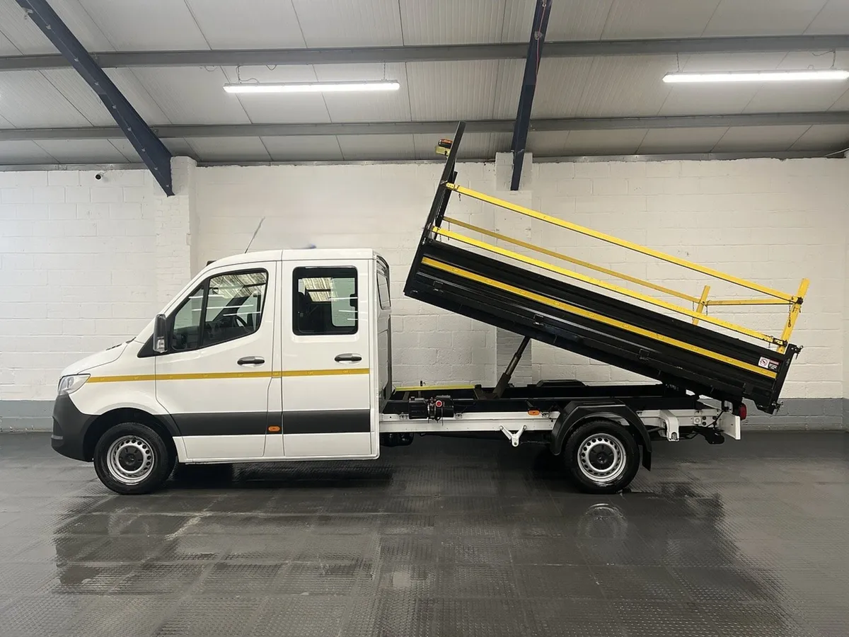 2023 Mercedes-Benz Sprinter Tipper Van - Image 1