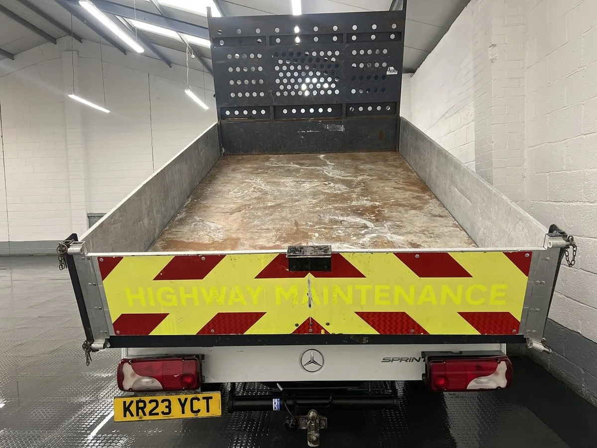 2023 Mercedes-Benz Sprinter Tipper Van - Image 2