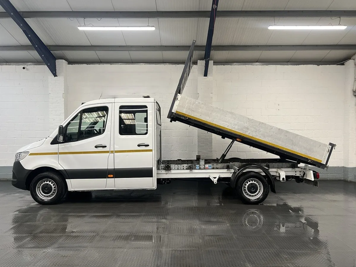 2023 Mercedes-Benz Sprinter Tipper Van - Image 1