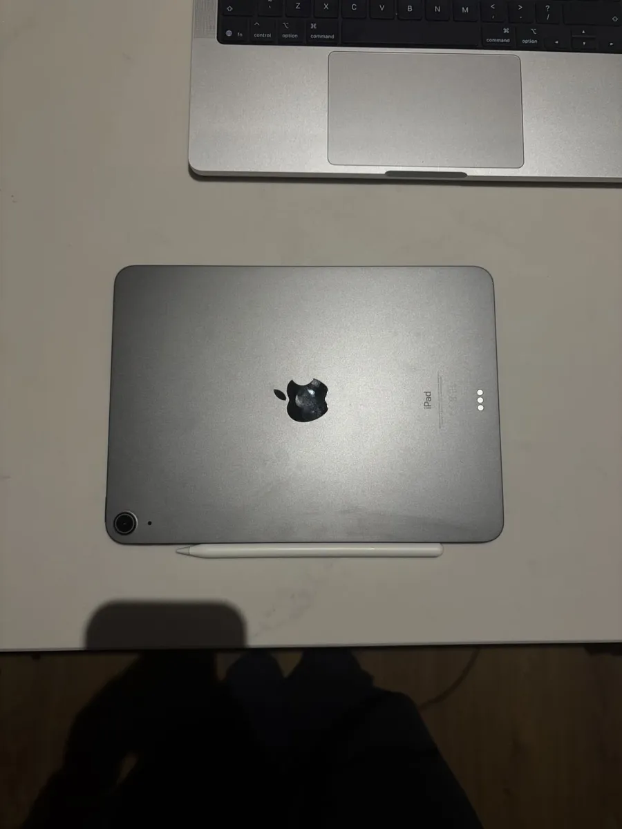 iPad Air 4th Gen 64GB WiFi + Apple Pencil 2nd Gen - Image 2