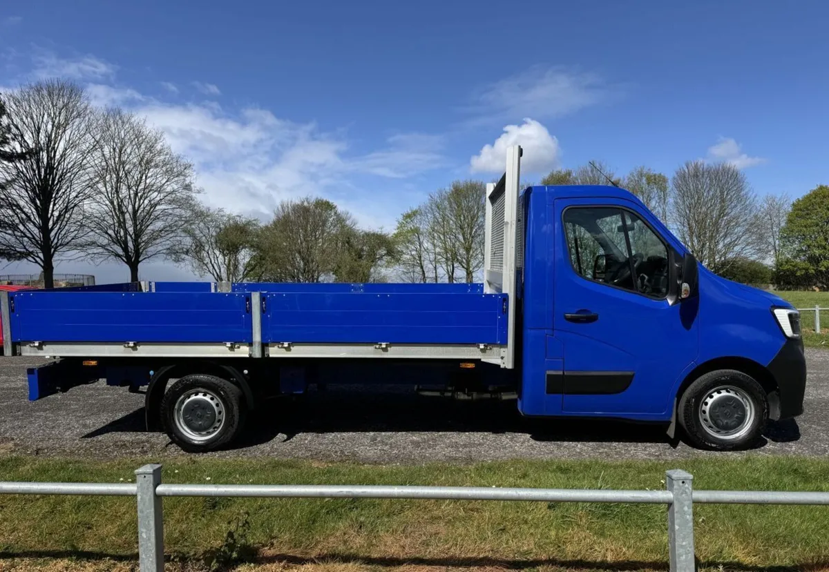 2024 Renault Master Dropside Van - Image 1