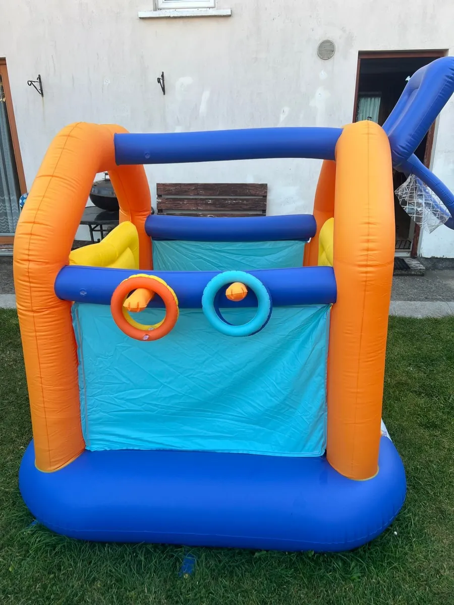 bouncing castle - Image 2