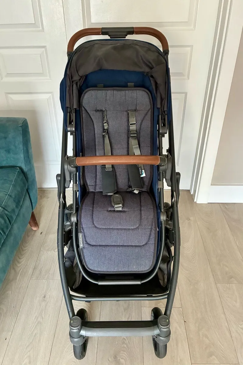 Navy Blue (Noa) Uppababy Cruz V2 Pushchair - Image 4
