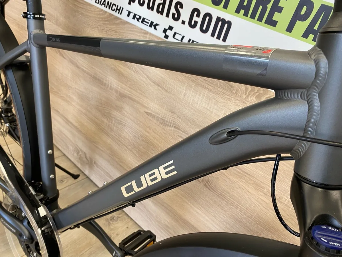 Cube Touring EXC City Bike (like new) - Image 3