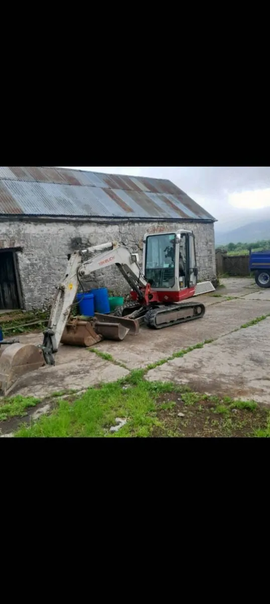 Mini digger and driver hire - Image 2