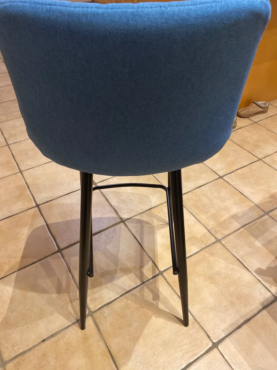 2 brand new counter chairs - Image 2