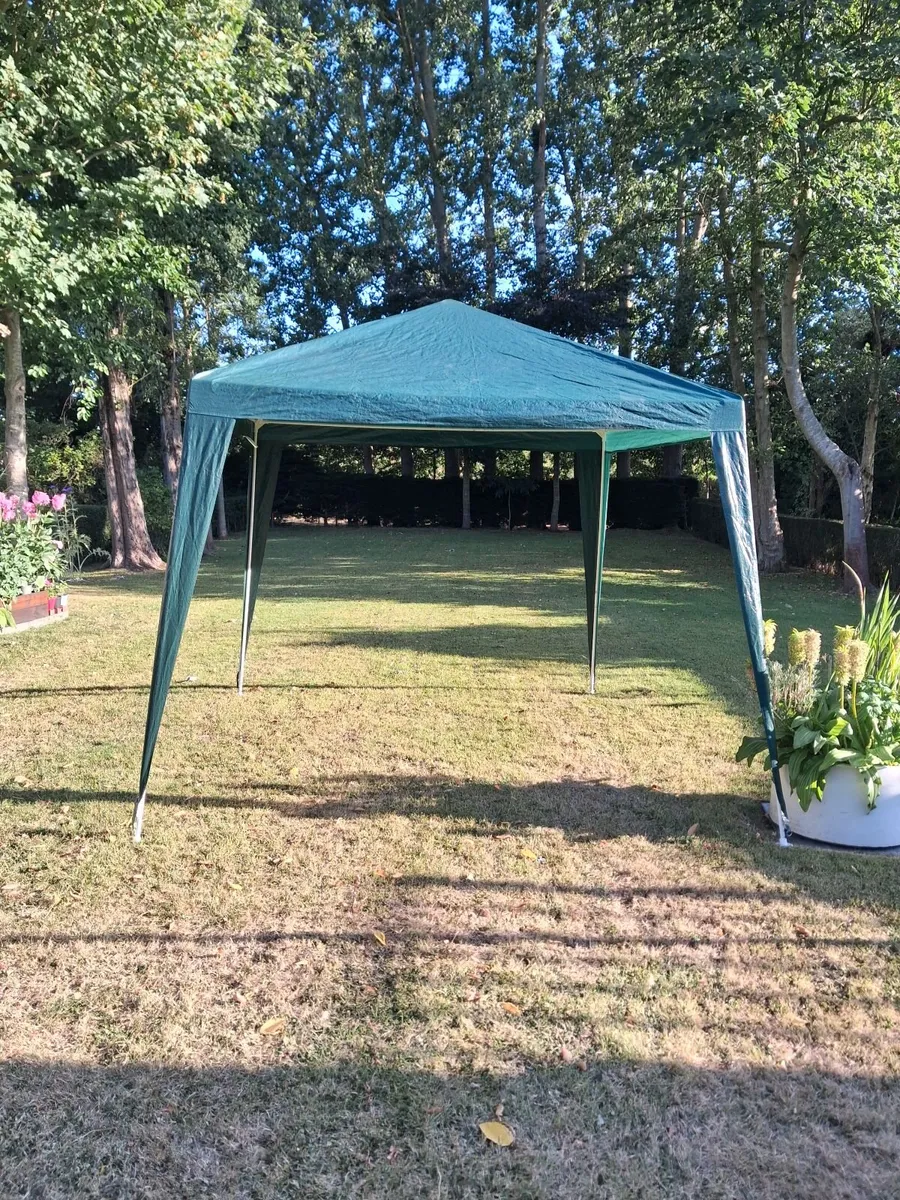 Gazebo - Image 1
