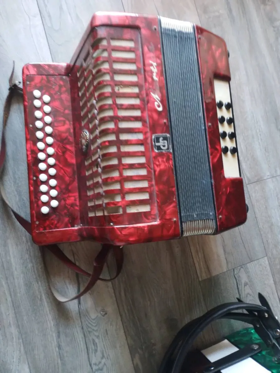 2 button accordions - Image 3