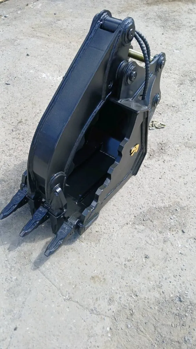 Hydraulic grab bucket for 6 ton 45mm pins - Image 2