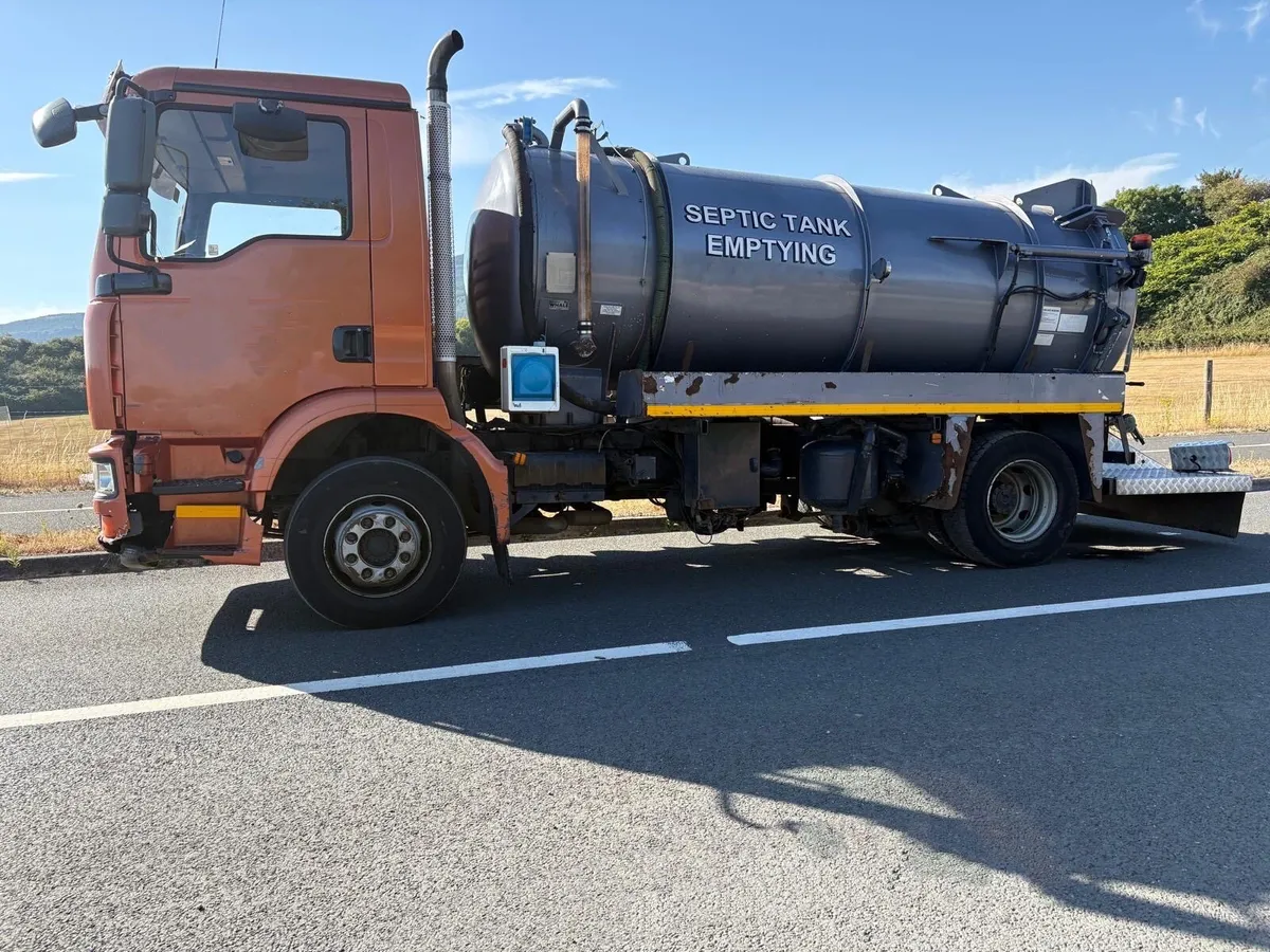 Man Vacuum Tanker - Image 3