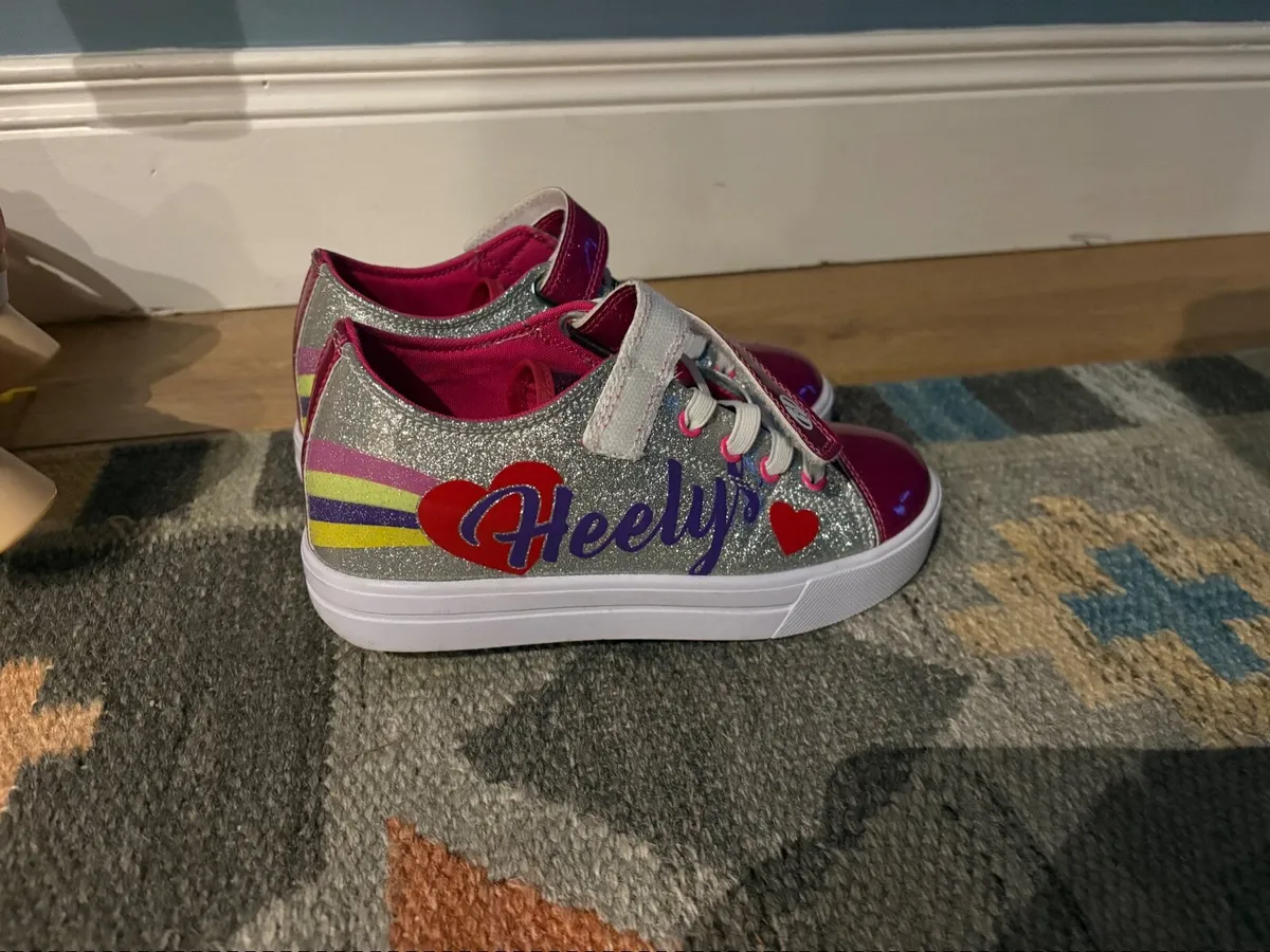 Heelys skates - Image 3