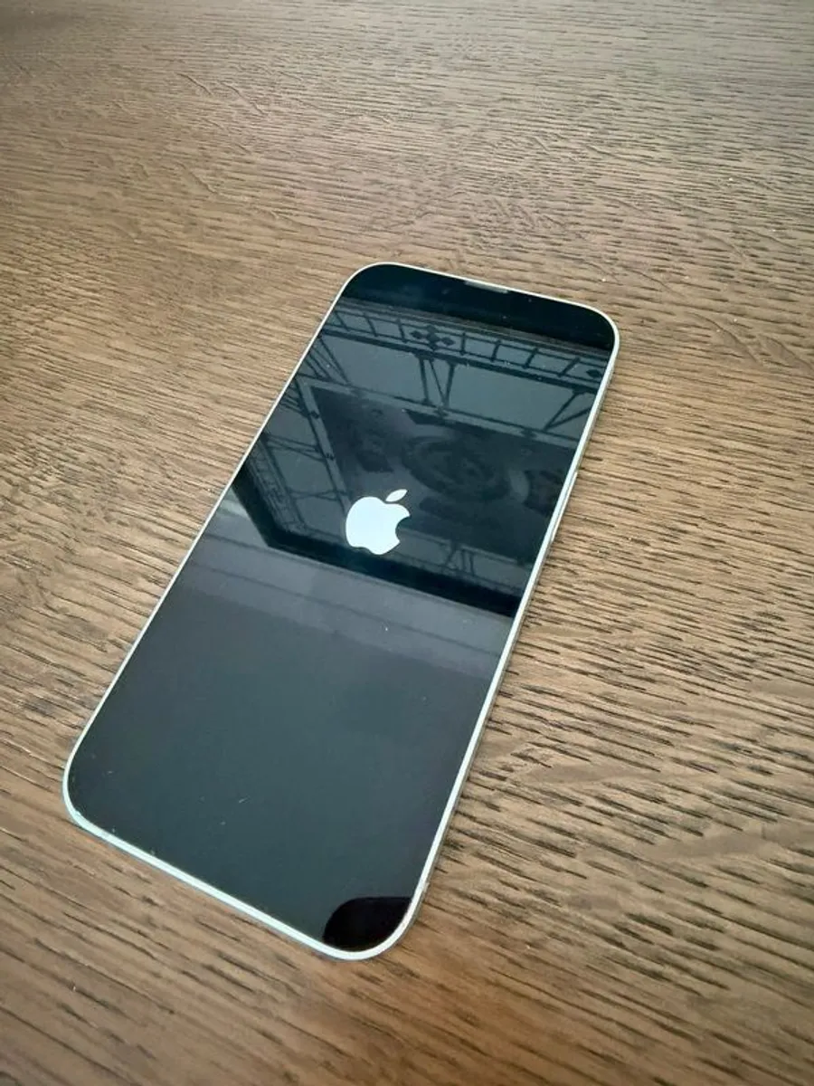 iPhone 16E - 128GB - White - Image 3