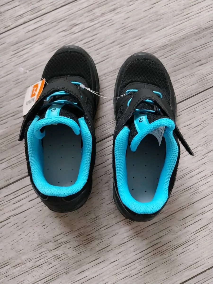 Shoes - Image 4