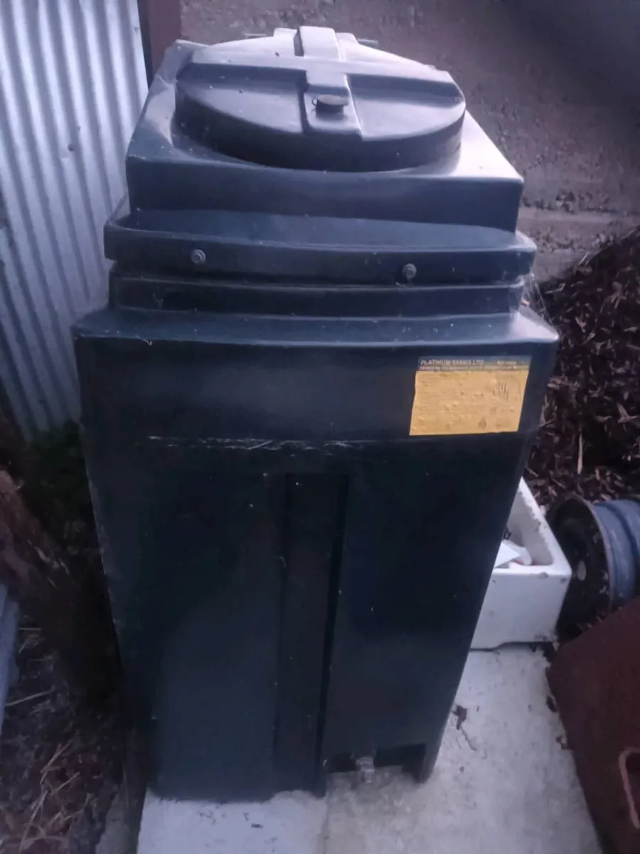 Bunded oil tank - Image 1