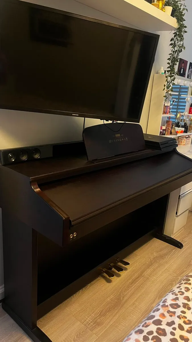 Piano - Image 3