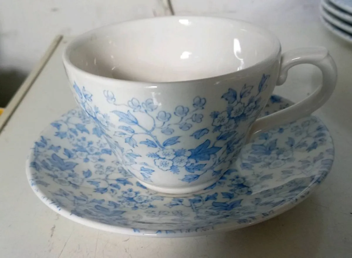 Churchill Light Blue And White Dinner Set - Image 4