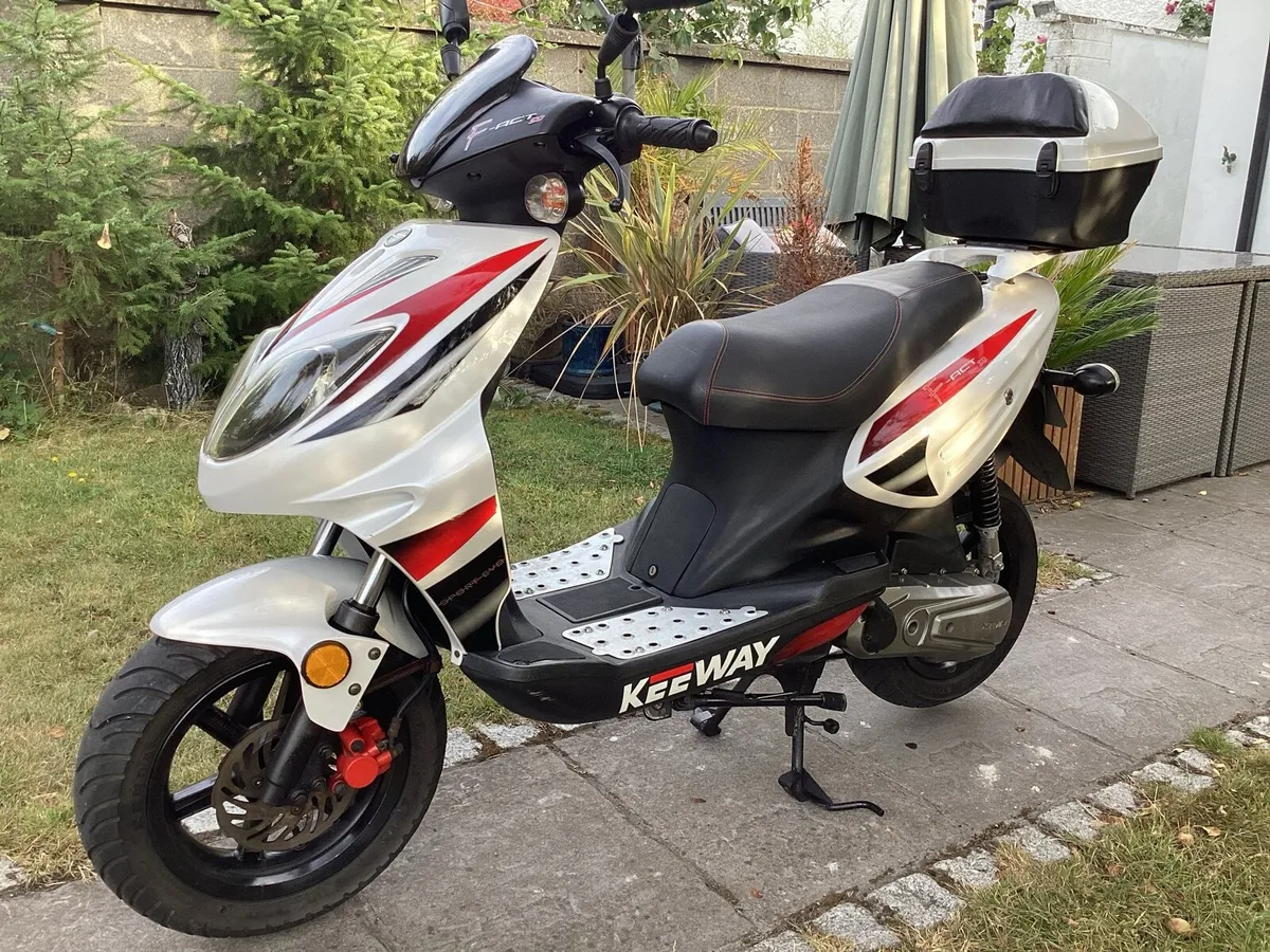 Keeway fact 50cc moped - Image 3