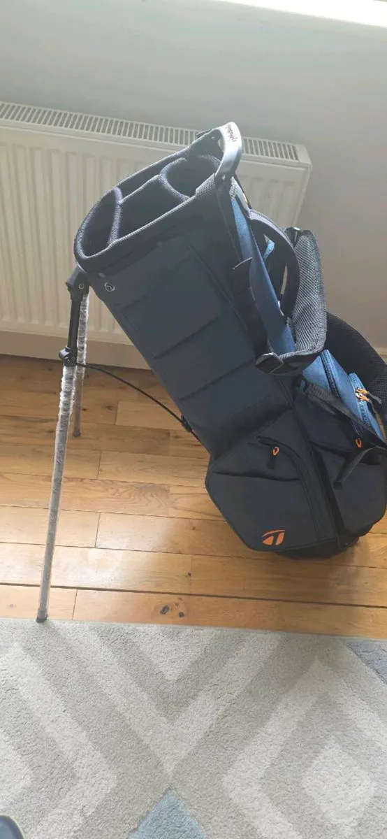 New Taylormade Carry bag - Image 1