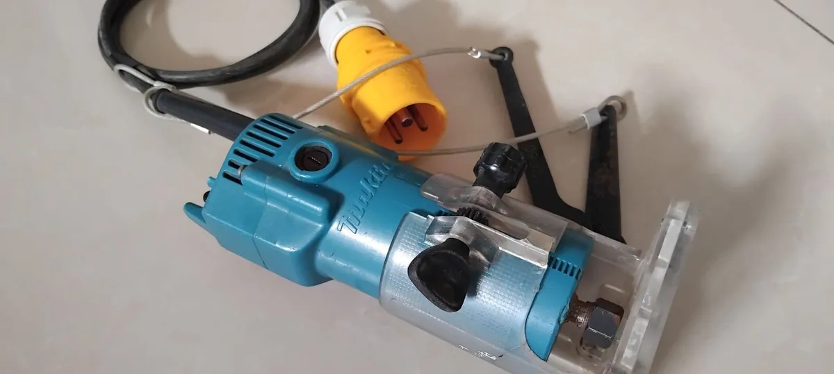 Makita 3703 Laminate Trimmer 110v - Image 2