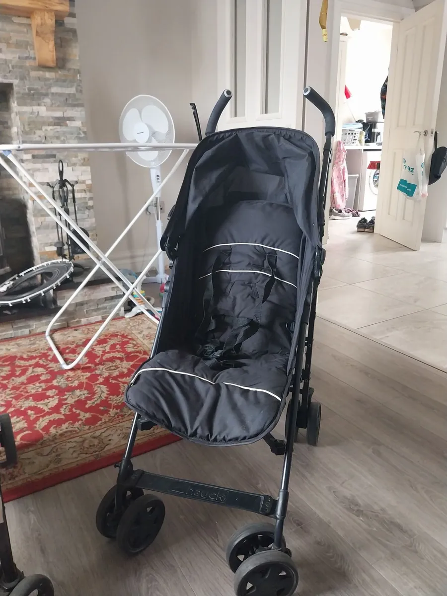 Lightweight Stroller - Image 2