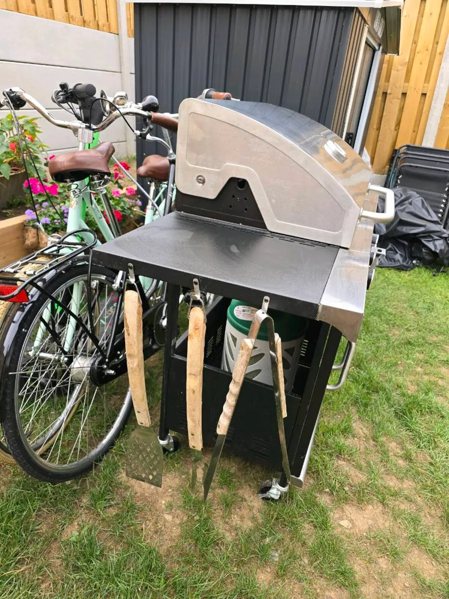 Gas barbecue - Image 4