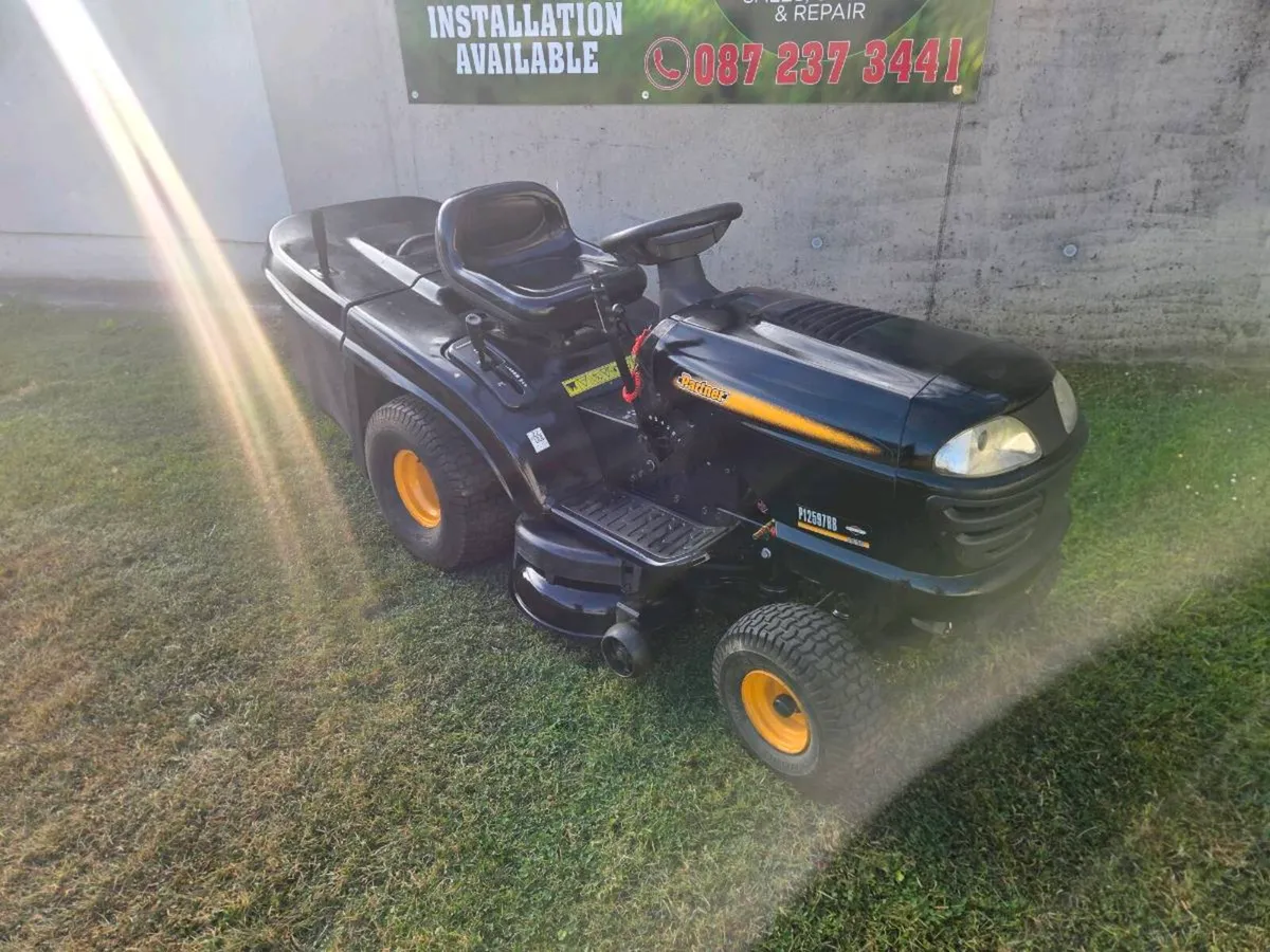Lawnmower with new deck - Image 1