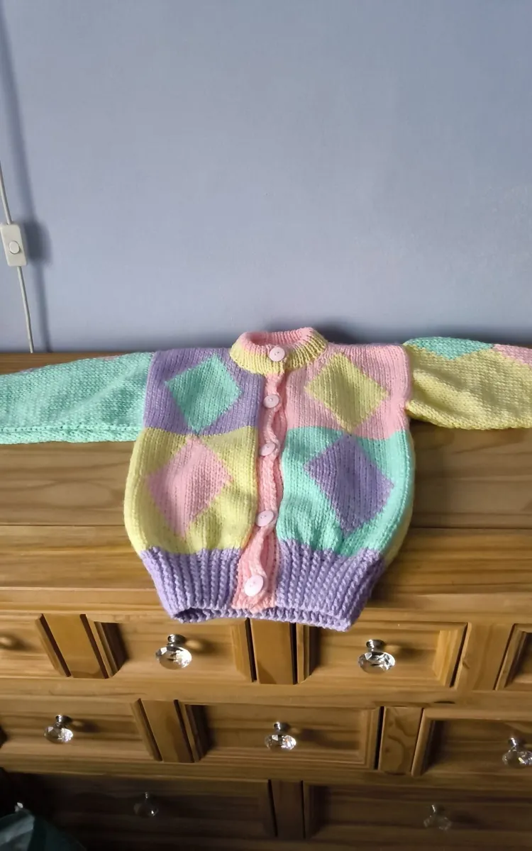 Brand new ham knitted child's Cardigan - Image 1