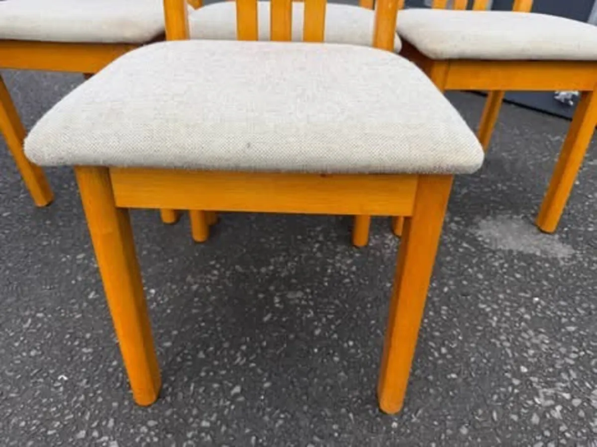 4 dining chairs - Image 3