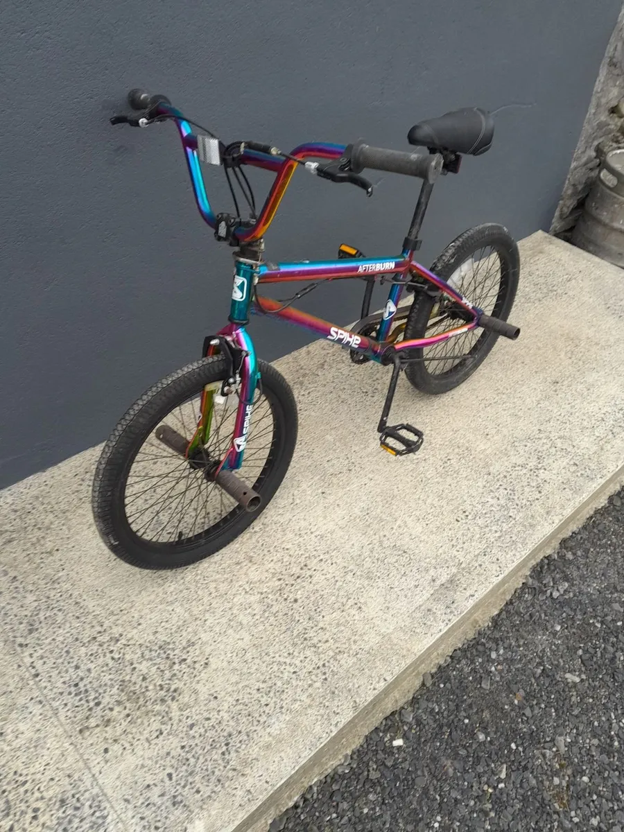Boys bike - Image 2