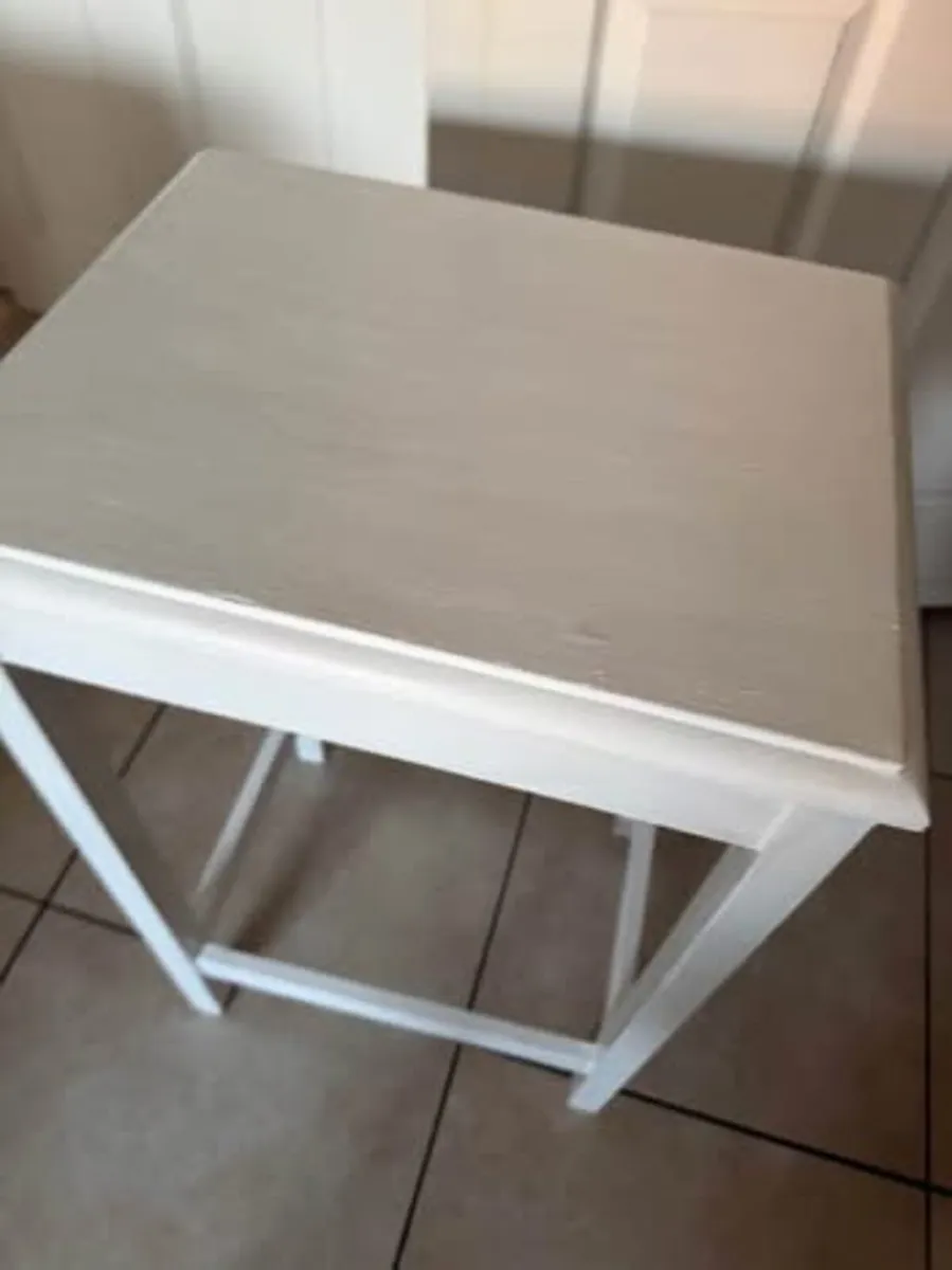 White plant stand - Image 2