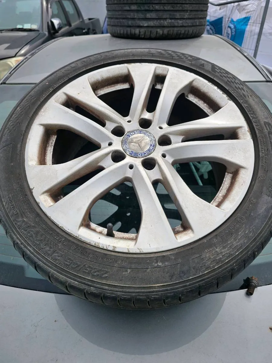 Mercedes c w204 - Image 1