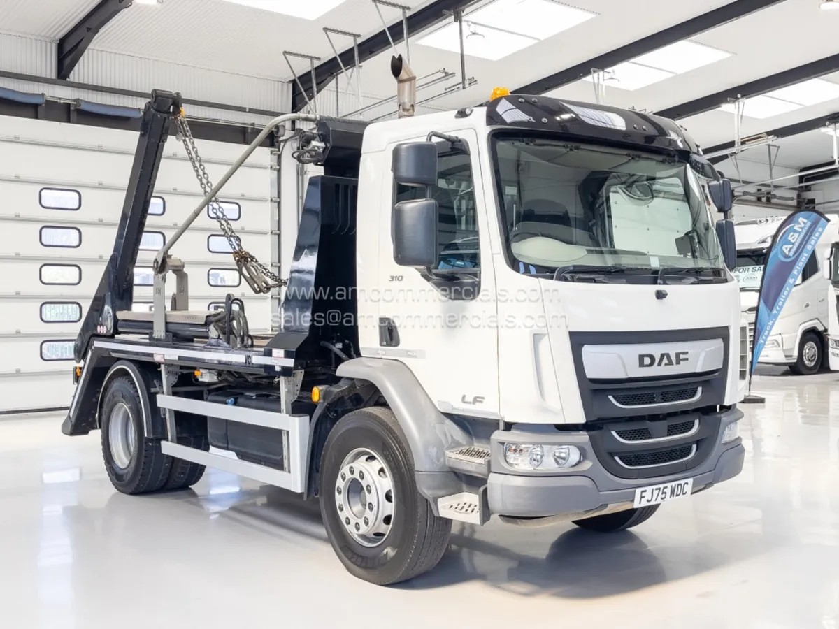 2025 DAF LF 310 SKIP LOADER - Image 1