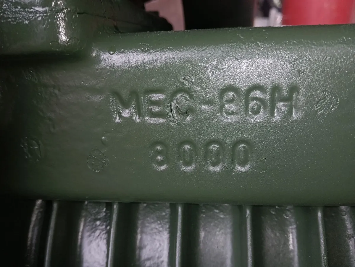 Mec 8000 vacuum pump - Image 2