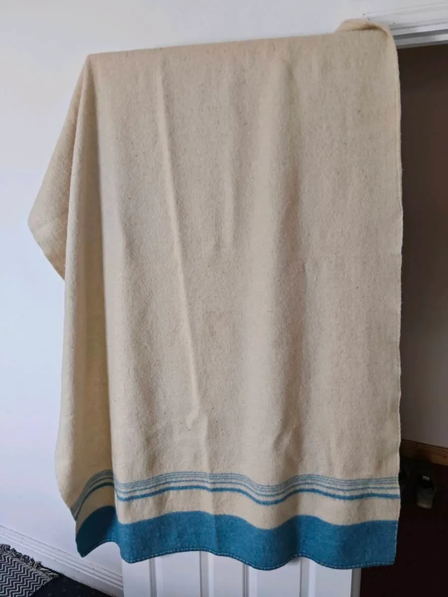 Wool blanket - Image 1